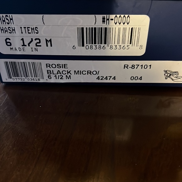 (#133) NWT ladies black heels by Rose Petals/Walking Cradles. Size 6 1/2 medium - Picture 4 of 11